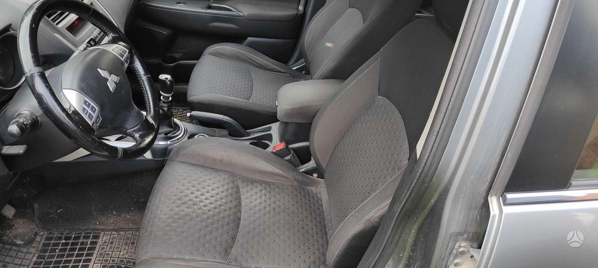 Mitsubishi ASX 2010 — photo 7
