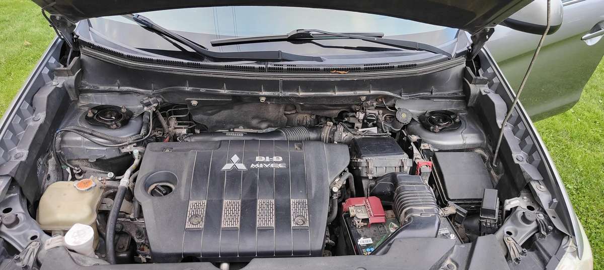 Mitsubishi ASX 2010 — photo 8