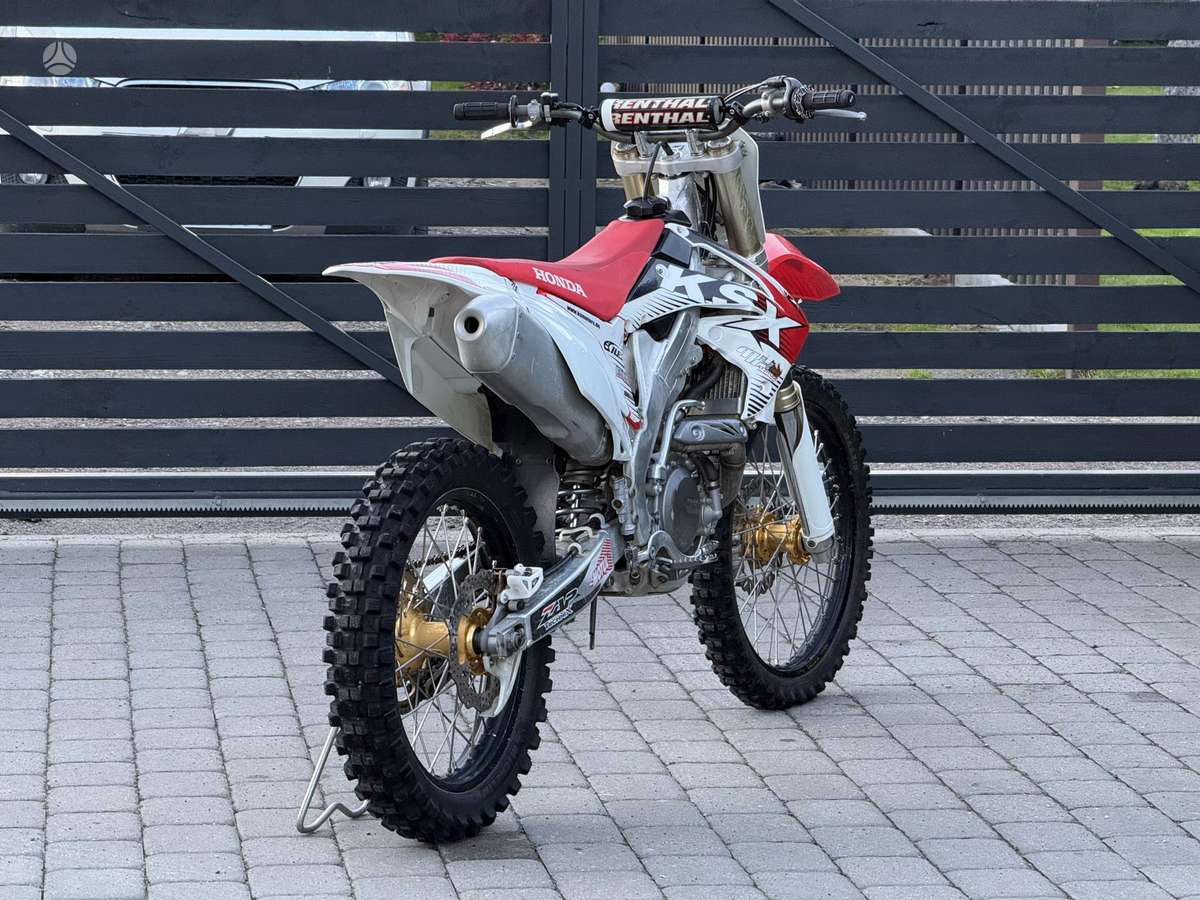 Honda CRF 2012 — двигун 450 cm³, 60 HP (44kW)