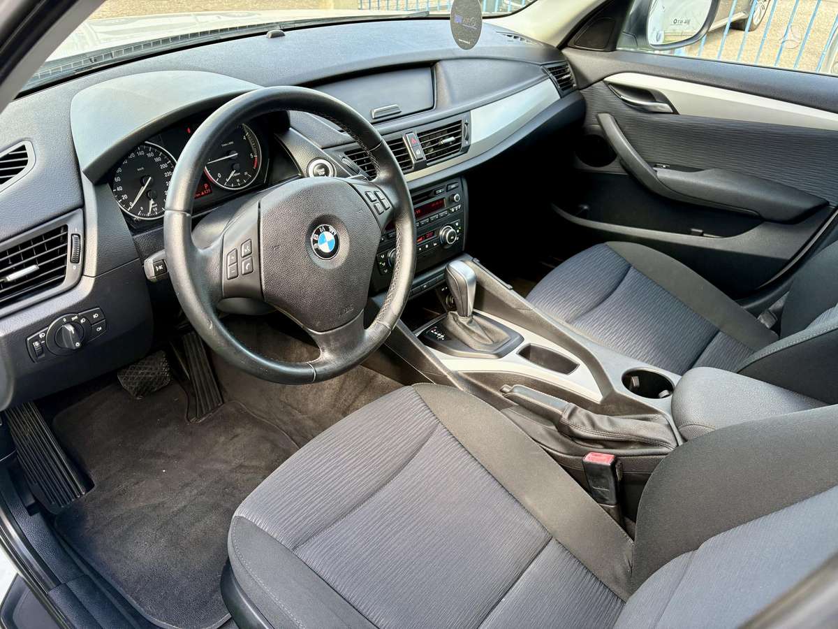 BMW X1 2011 — photo 11