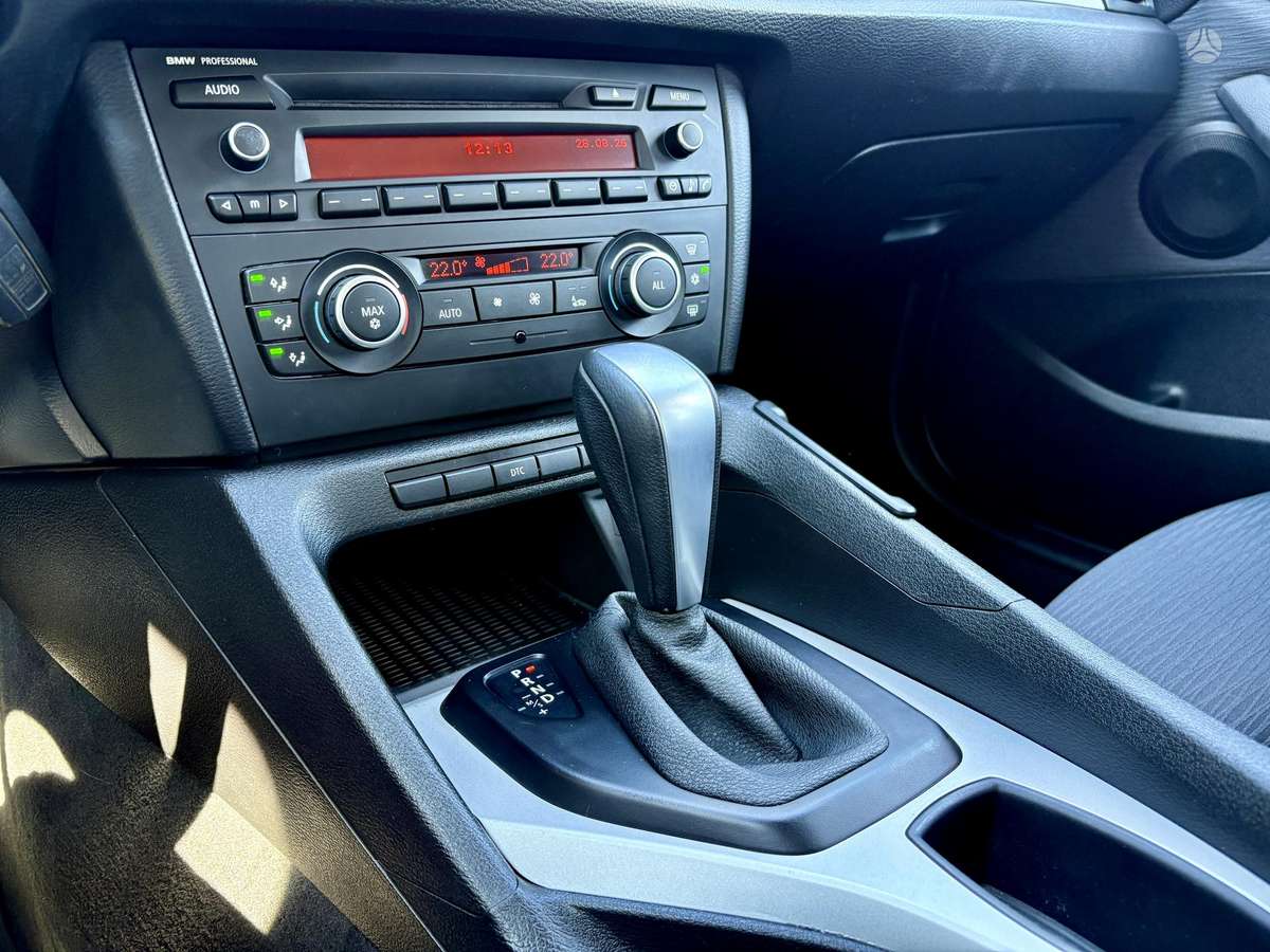 BMW X1 2011 — photo 15
