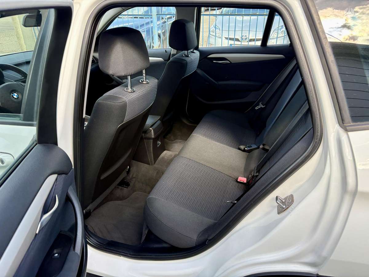 BMW X1 2011 — photo 19