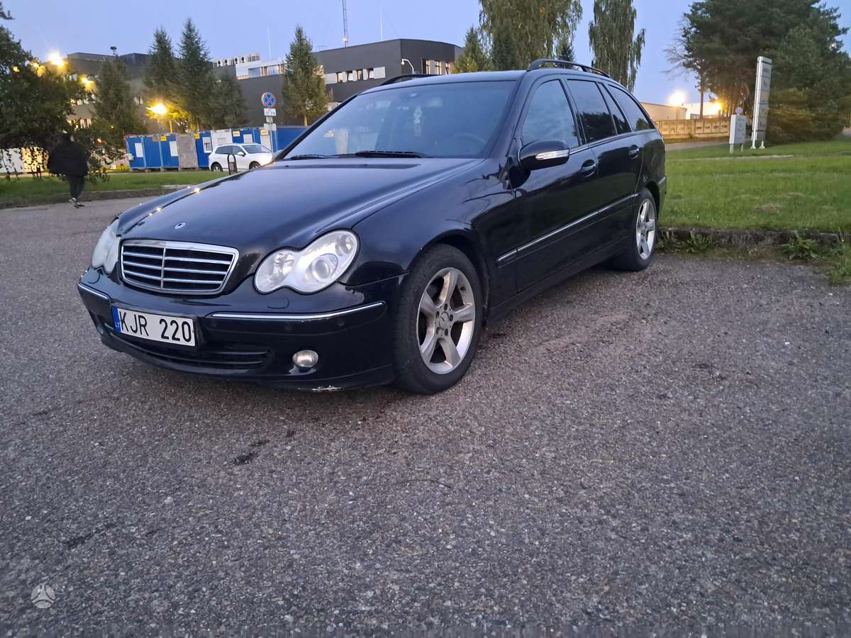 Mercedes-Benz C220, 2005
