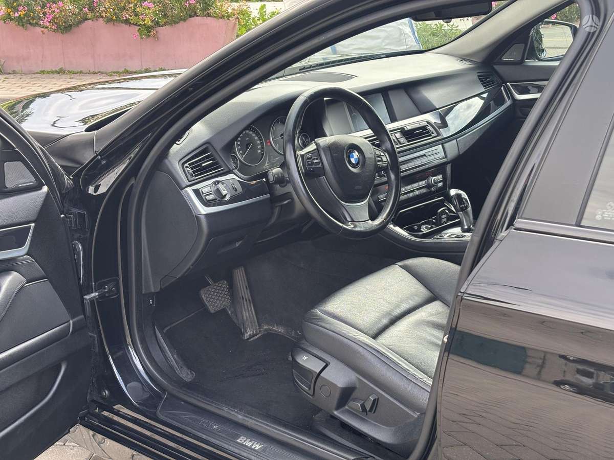 BMW 520 2011 — фото 12