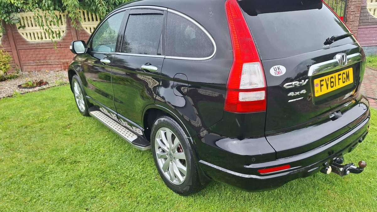 Honda CR-V 2011 — engine 2199 cm³, 150 HP (110kW)
