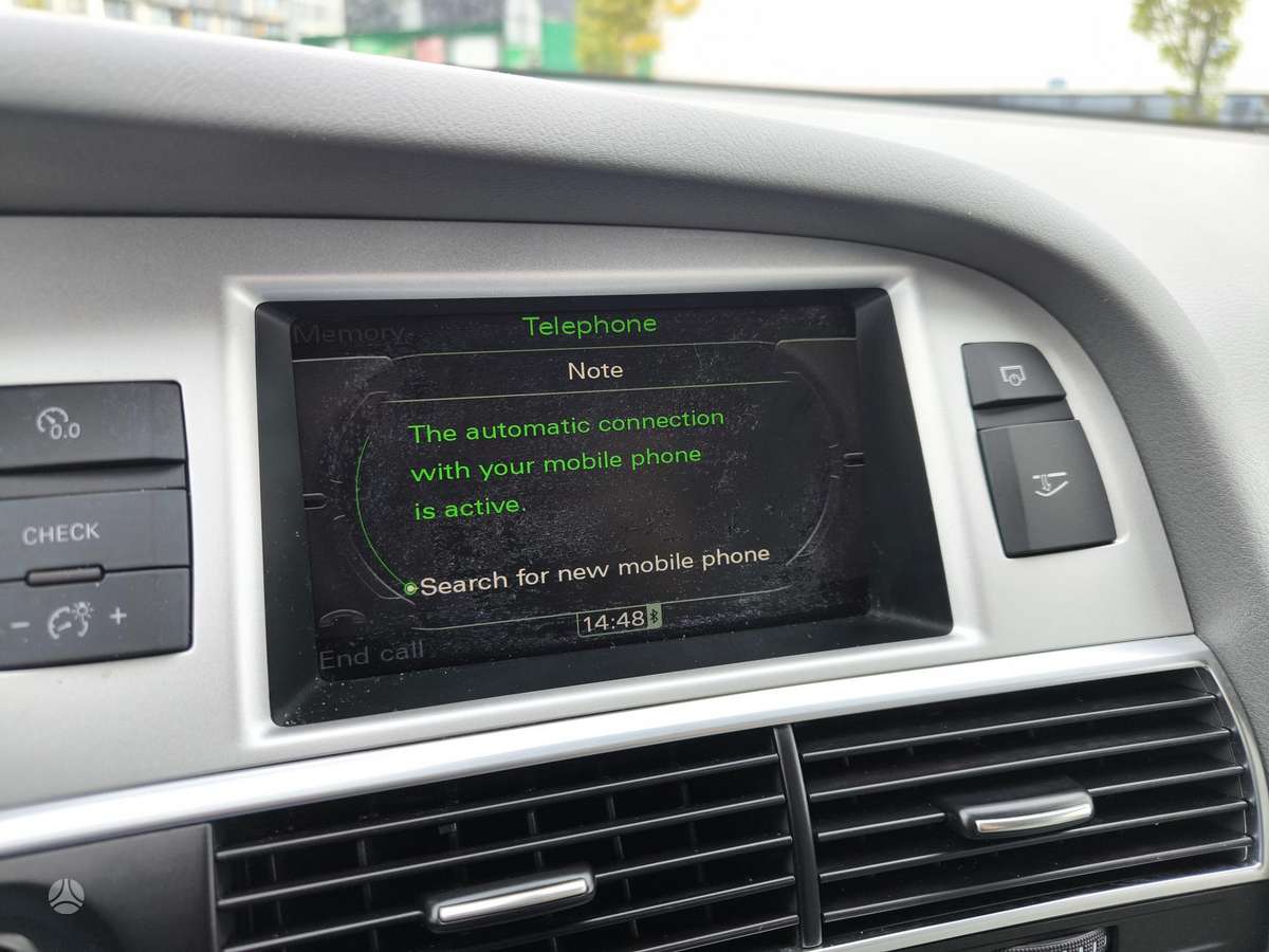Audi A6 2009 — photo 32