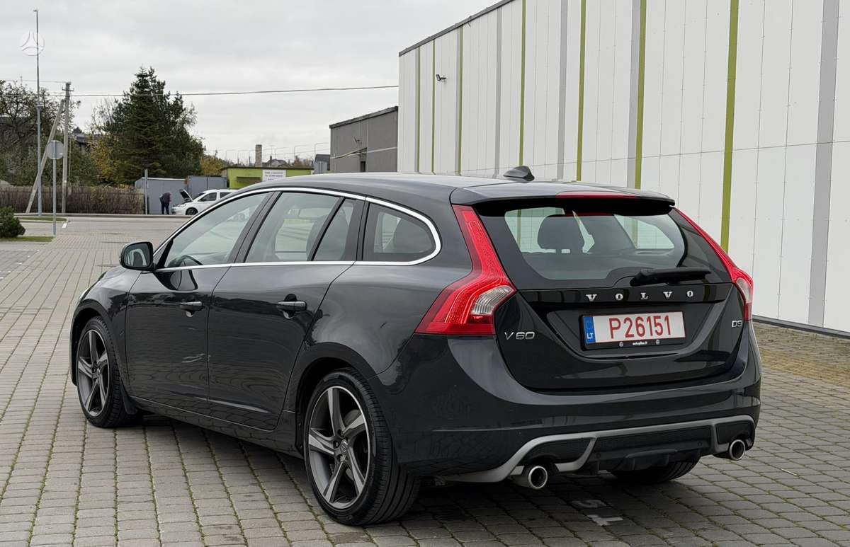 Volvo V60 2012 — photo 10