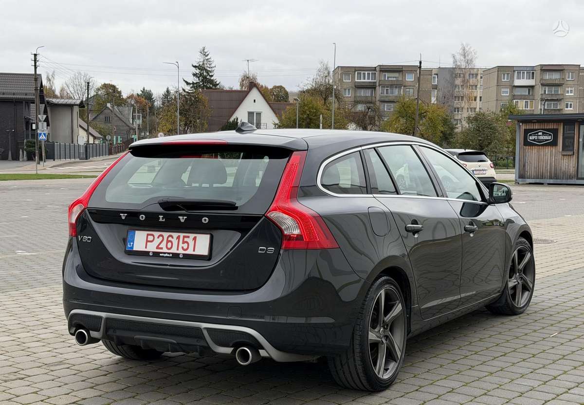 Volvo V60 2012 — engine 1984 cm³, 163 HP (120kW)