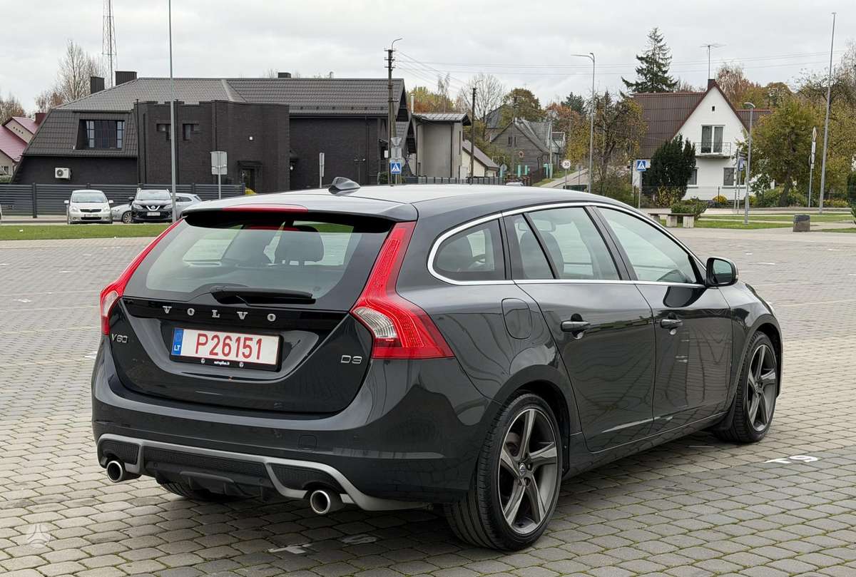 Volvo V60 2012 — photo 9
