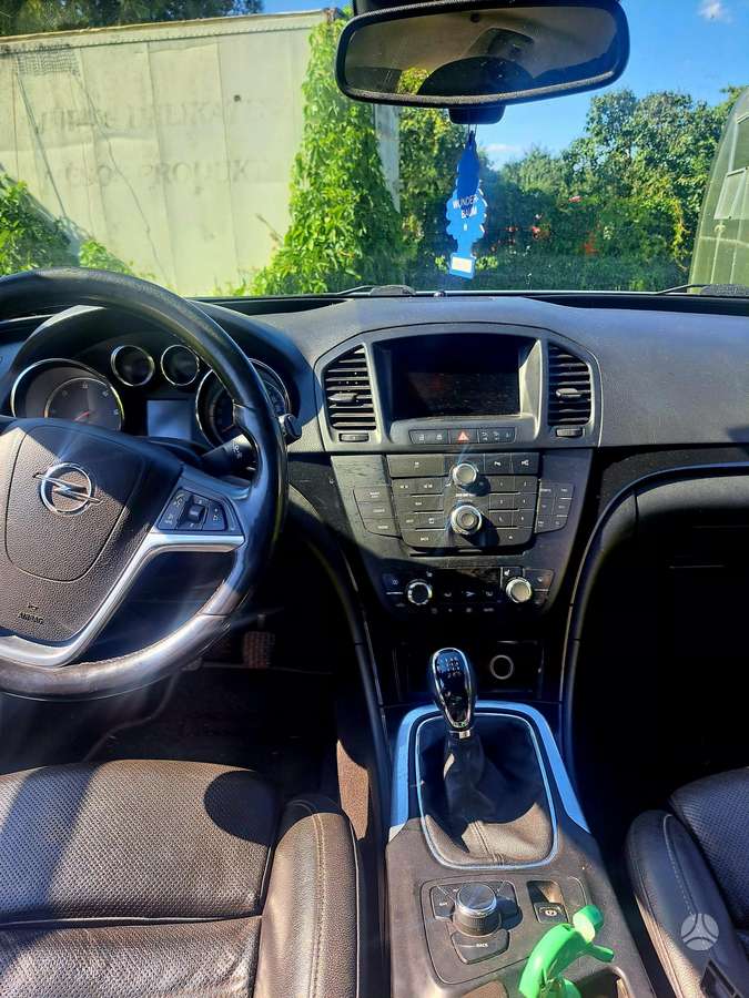 Opel Insignia 2011 — photo 13