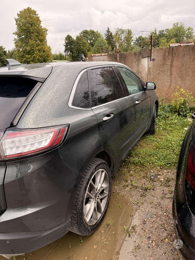 Ford Edge 2015 — photo 10