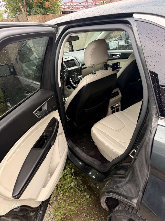 Ford Edge 2015 — photo 11