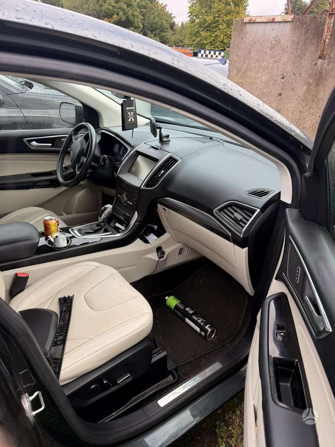 Ford Edge 2015 — interior
