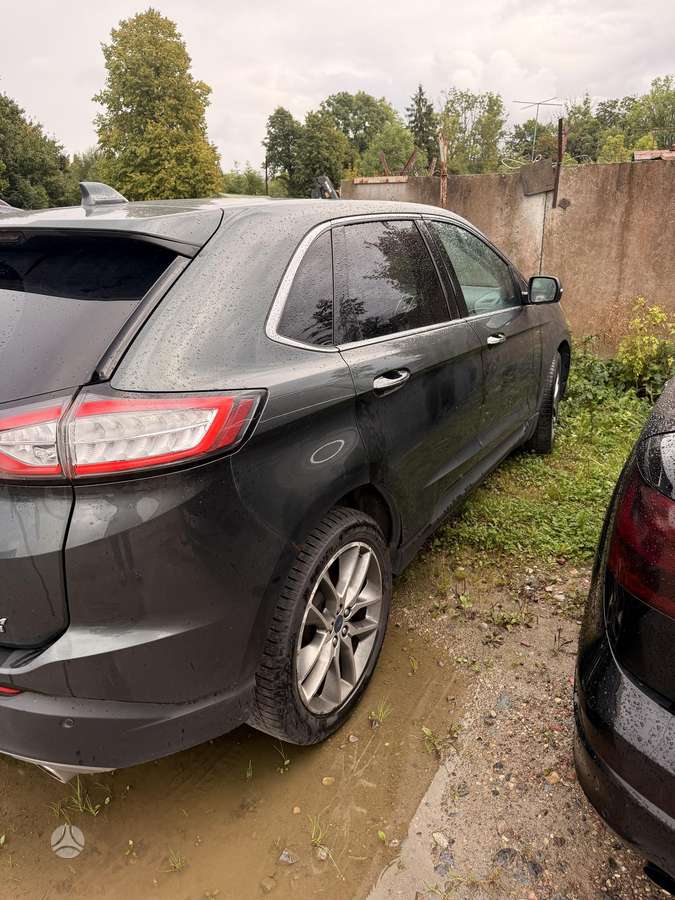 Ford Edge 2015 — engine 3496 cm³, 280 HP (206kW)