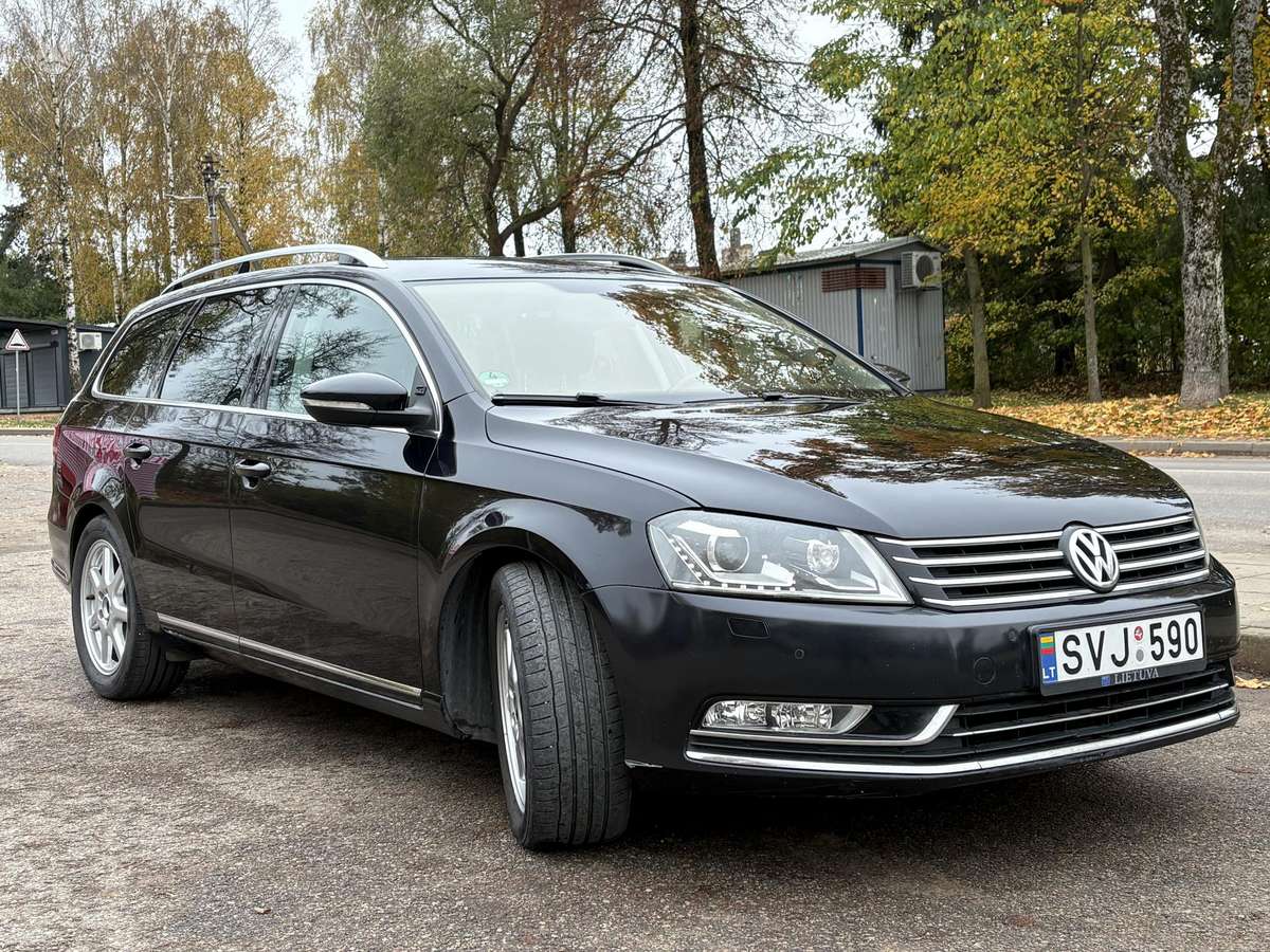 Volkswagen Passat 2012 — салон