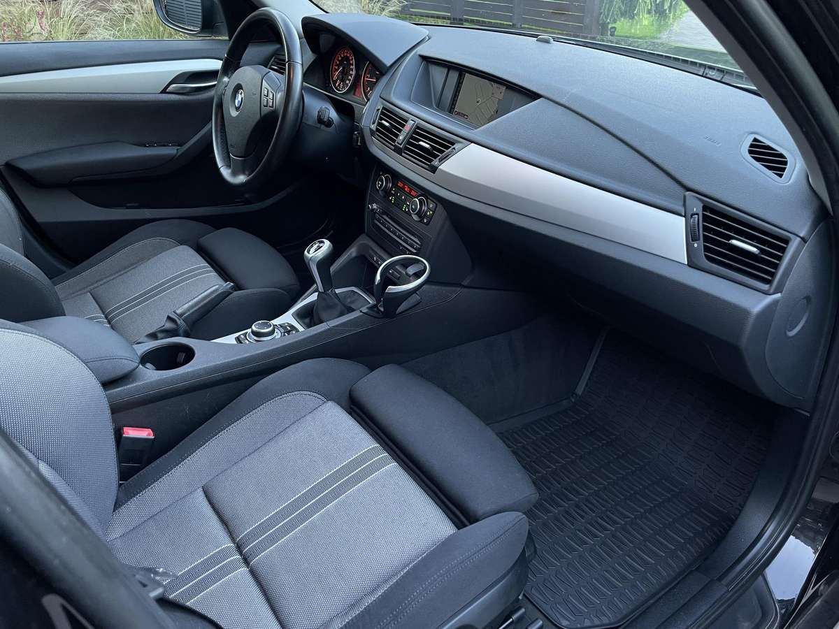 BMW X1 2010 — photo 19