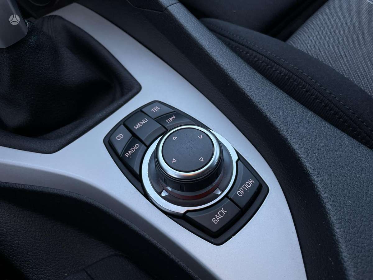 BMW X1 2010 — photo 27