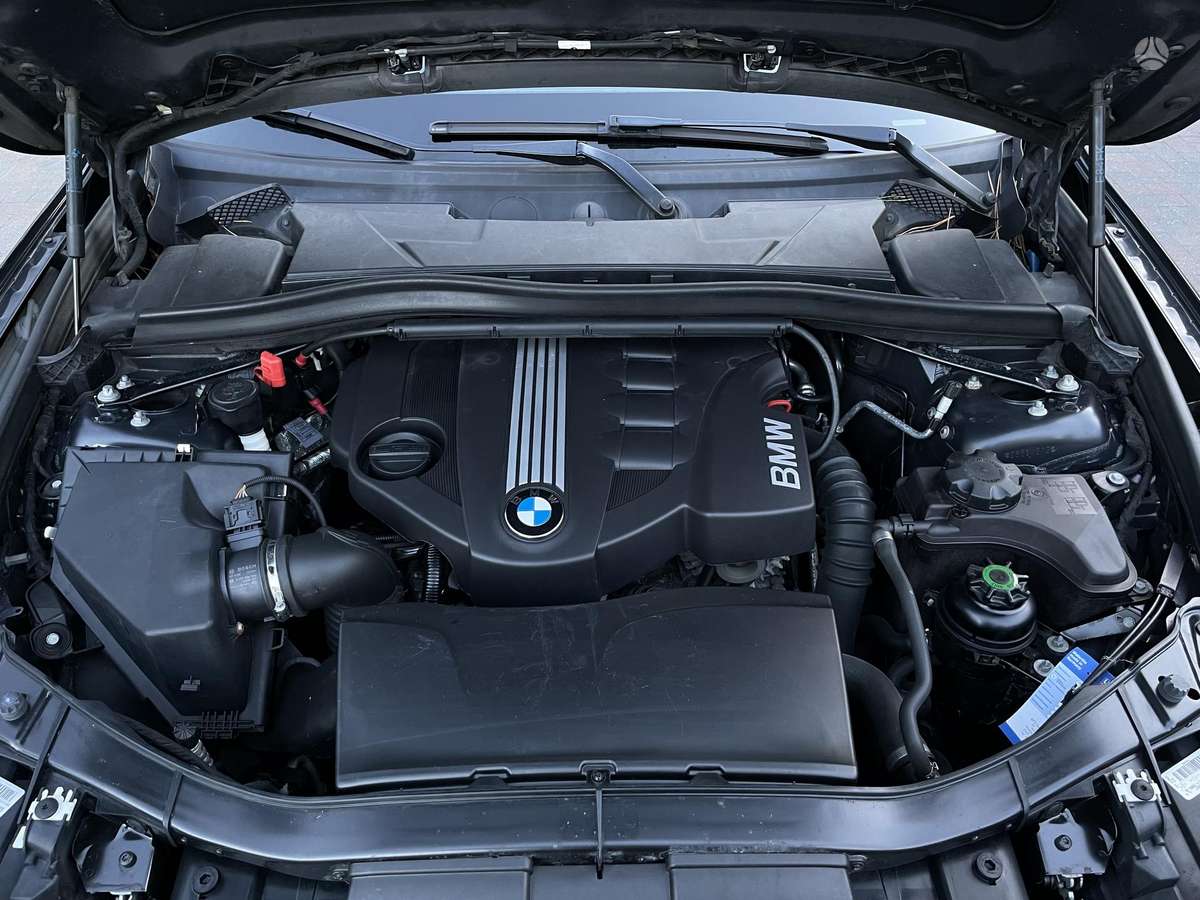 BMW X1 2010 — photo 32