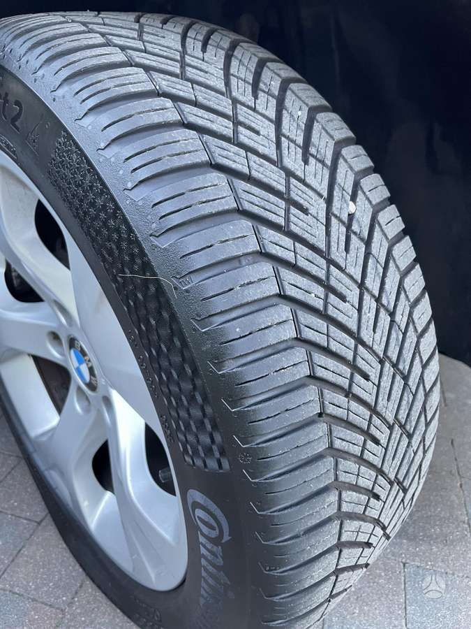 BMW X1 2010 — photo 34
