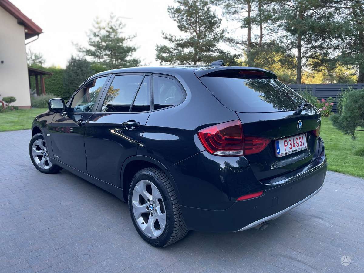 BMW X1 2010 — engine 1995 cm³, 177 HP (130kW)