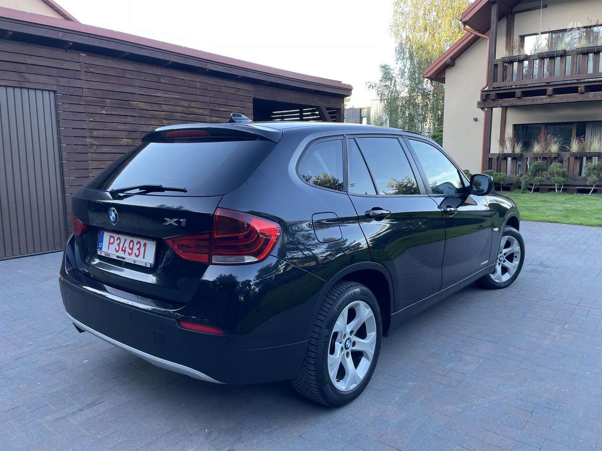 BMW X1 2010 — photo 6