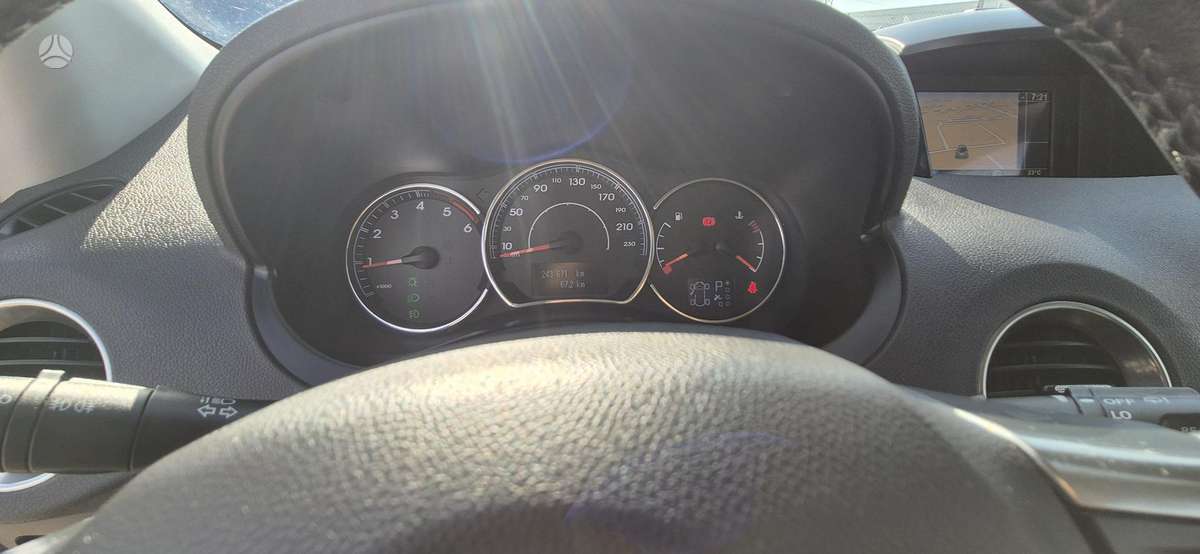 Renault Koleos 2012 — photo 11