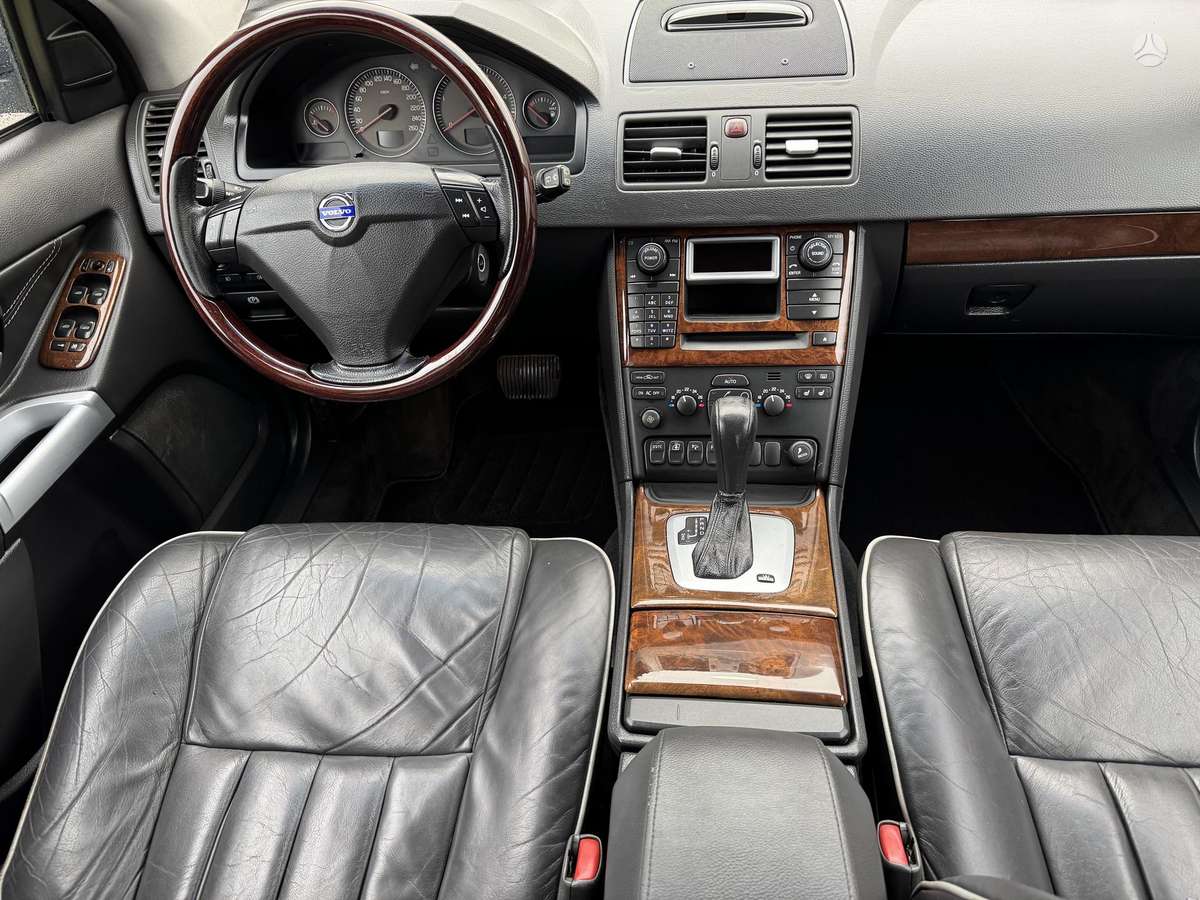 Volvo XC90 2004 — photo 14