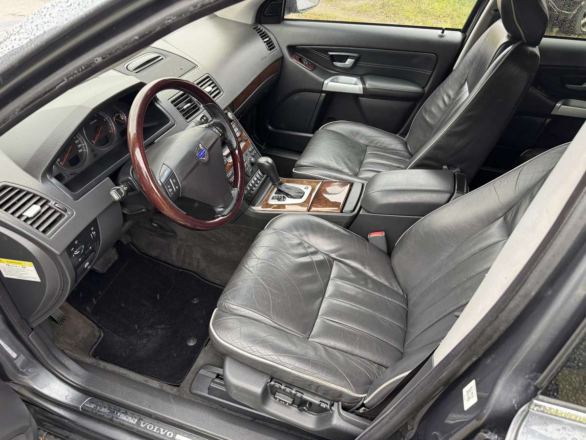 Volvo XC90 2004 — photo 9