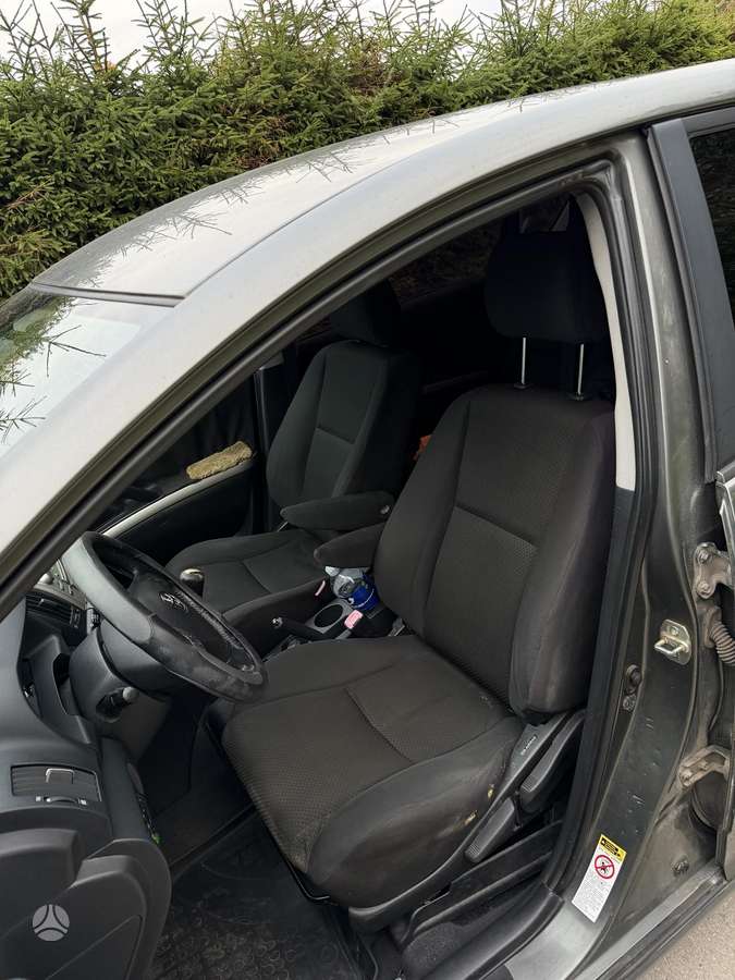 Toyota Corolla 2005 — photo 11