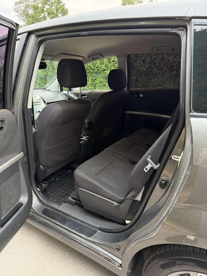 Toyota Corolla 2005 — photo 15