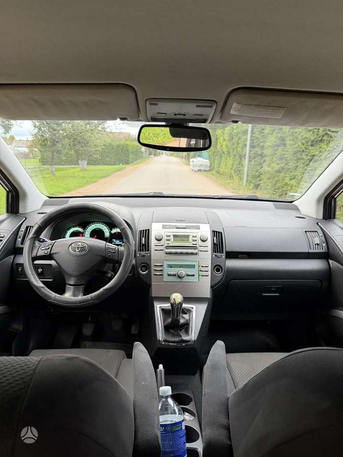 Toyota Corolla 2005 — photo 9