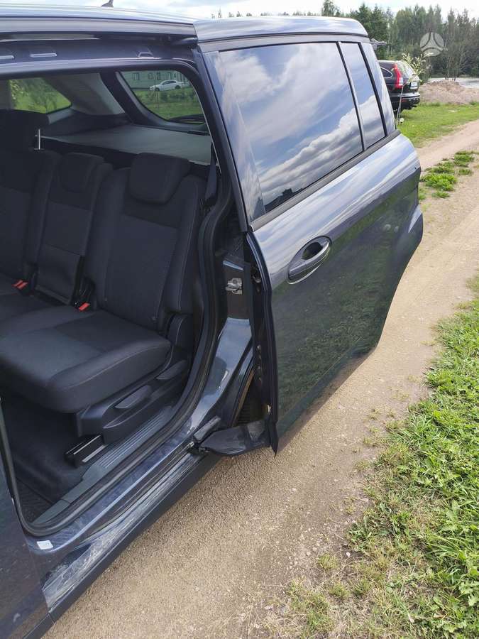 Ford Grand 2014 — photo 14