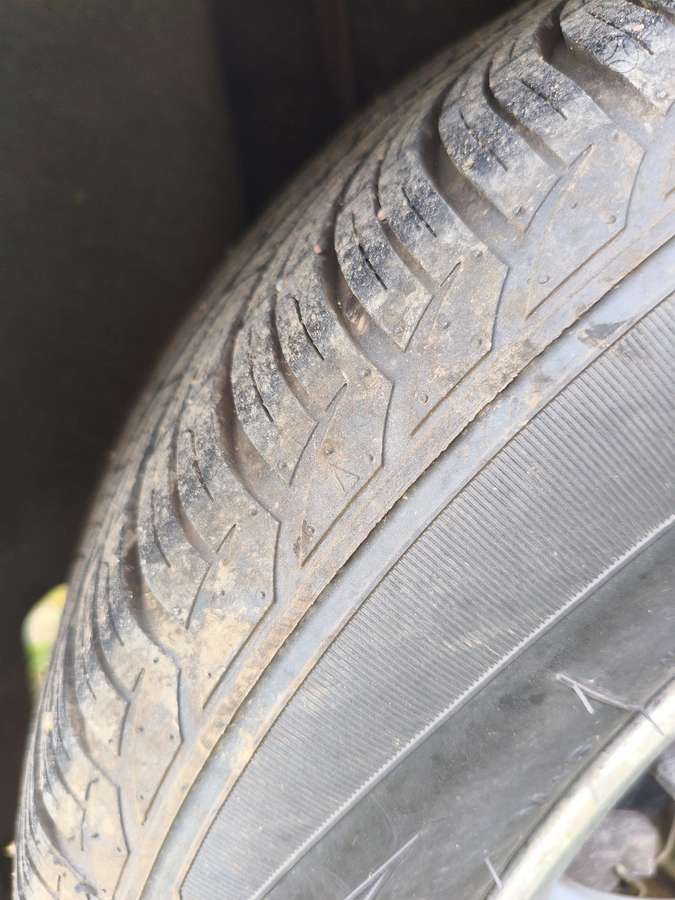 Ford Grand 2014 — photo 17