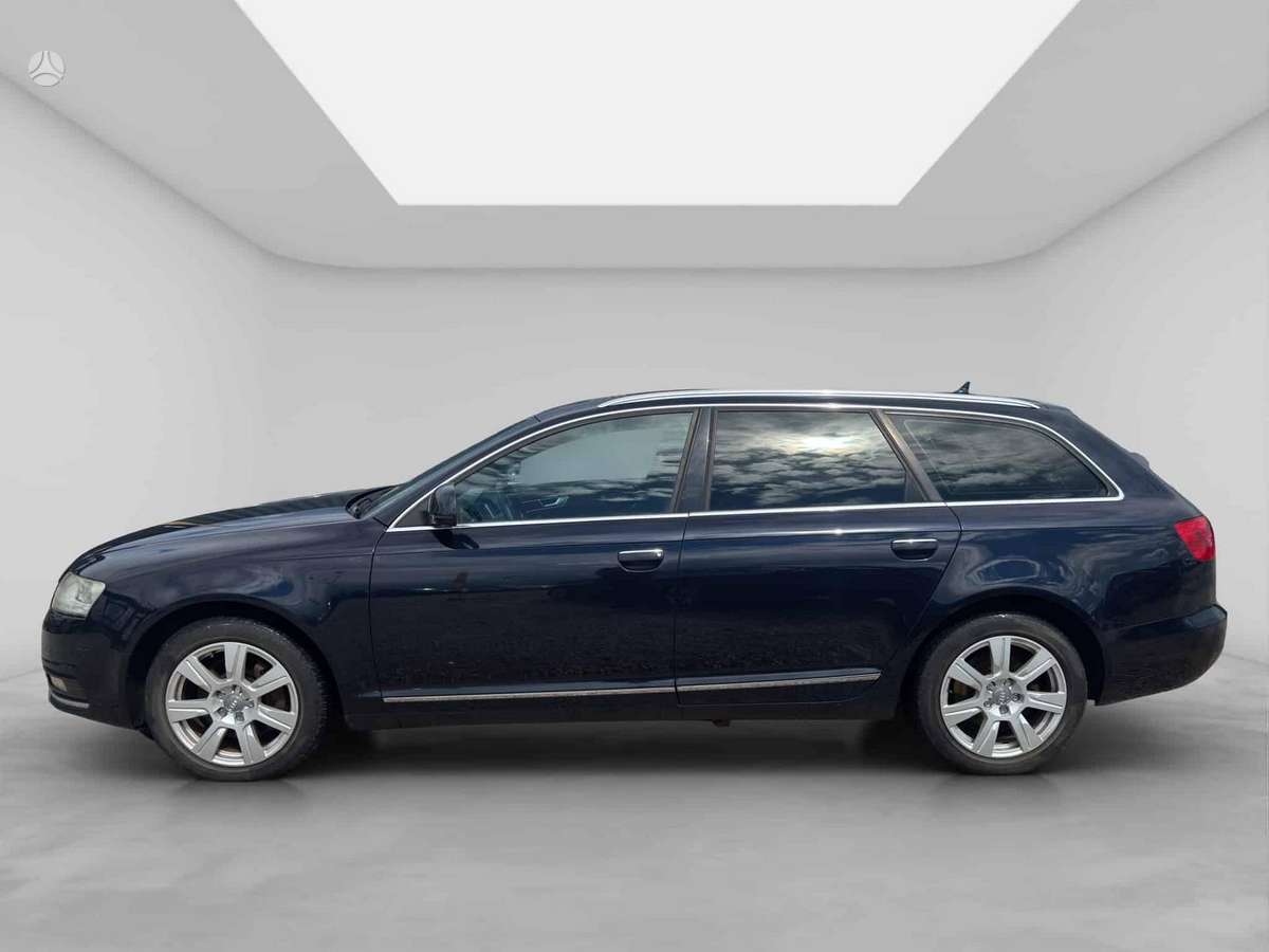 Audi A6 2009 — салон