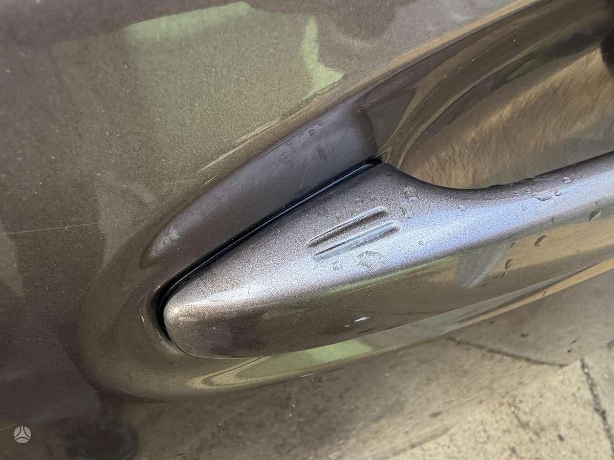 Toyota Prius+ 2015 — photo 23