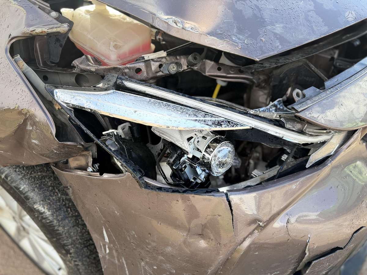 Toyota Prius+ 2015 — photo 5