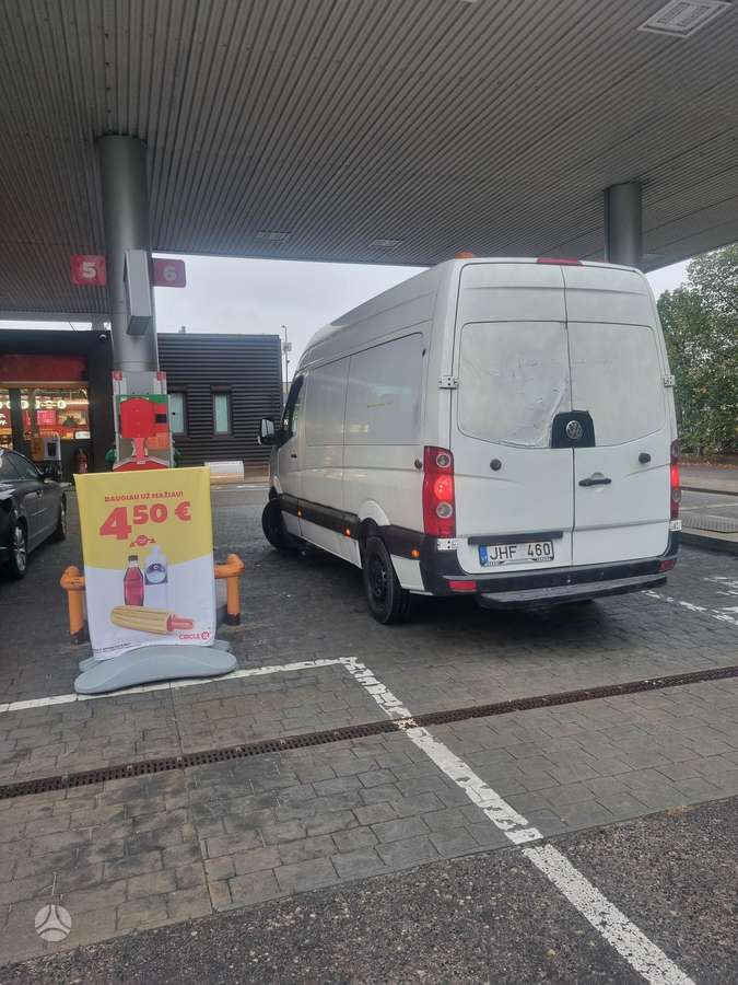 Volkswagen Crafter 2008 — engine 2500 cm³, 109 HP (80kW)