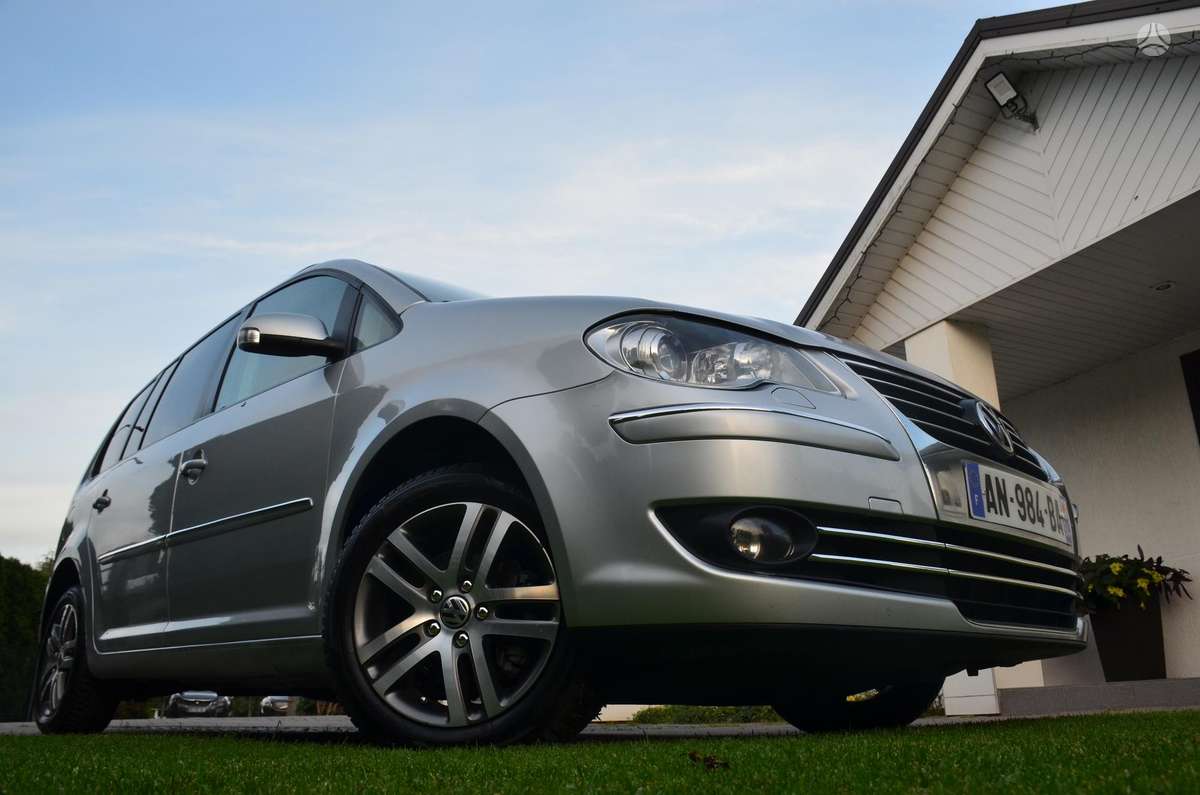 Volkswagen Touran, 2009