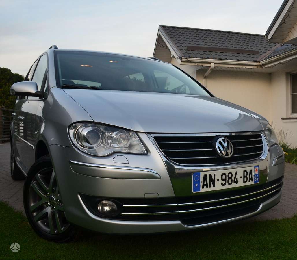 Volkswagen Touran 2009 — photo 17
