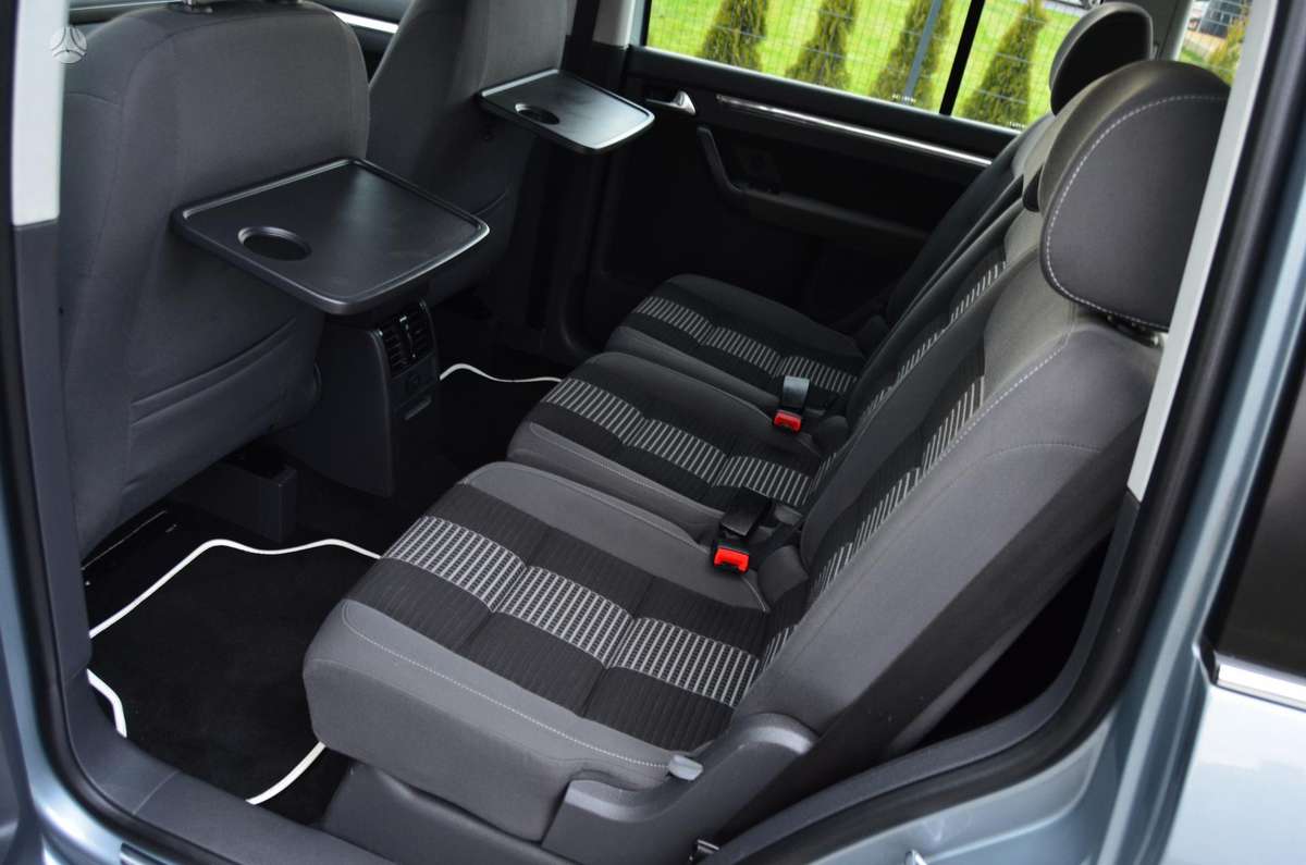 Volkswagen Touran 2009 — photo 6