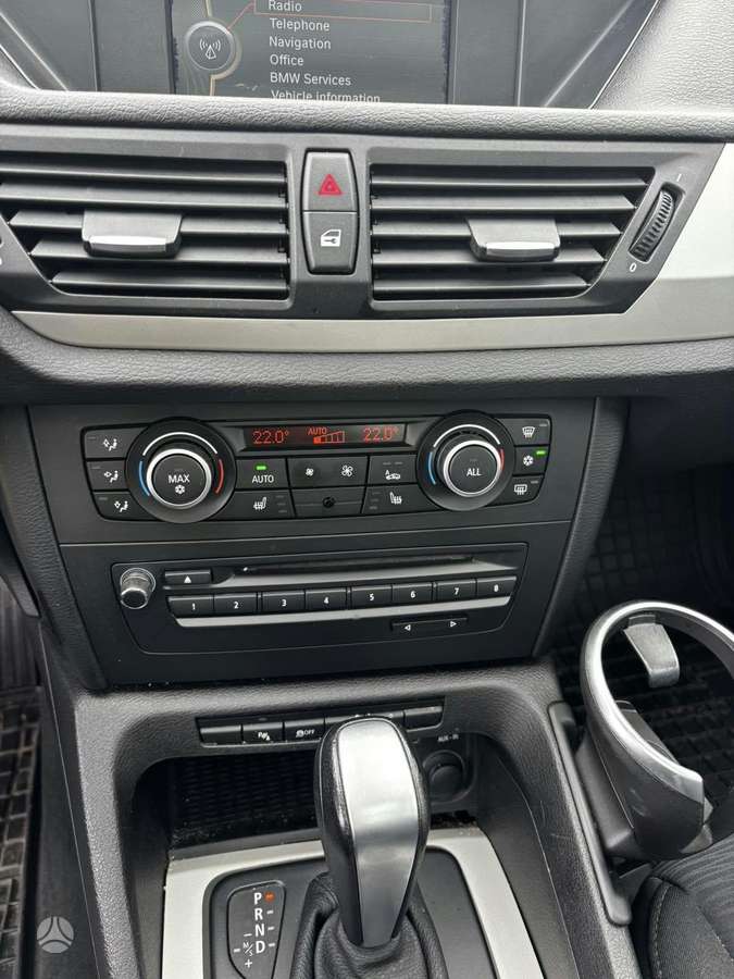 BMW X1 2012 — photo 12