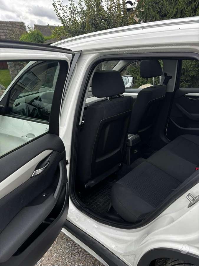 BMW X1 2012 — photo 6