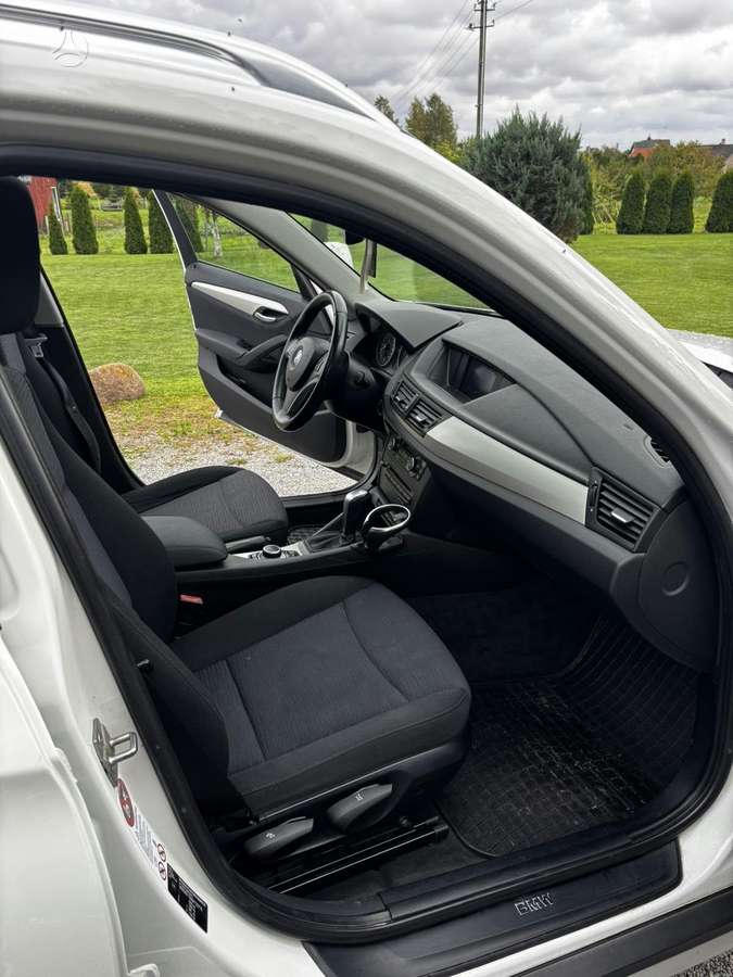 BMW X1 2012 — photo 8