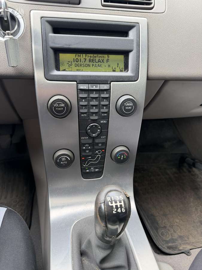 Volvo V50 2005 — photo 12