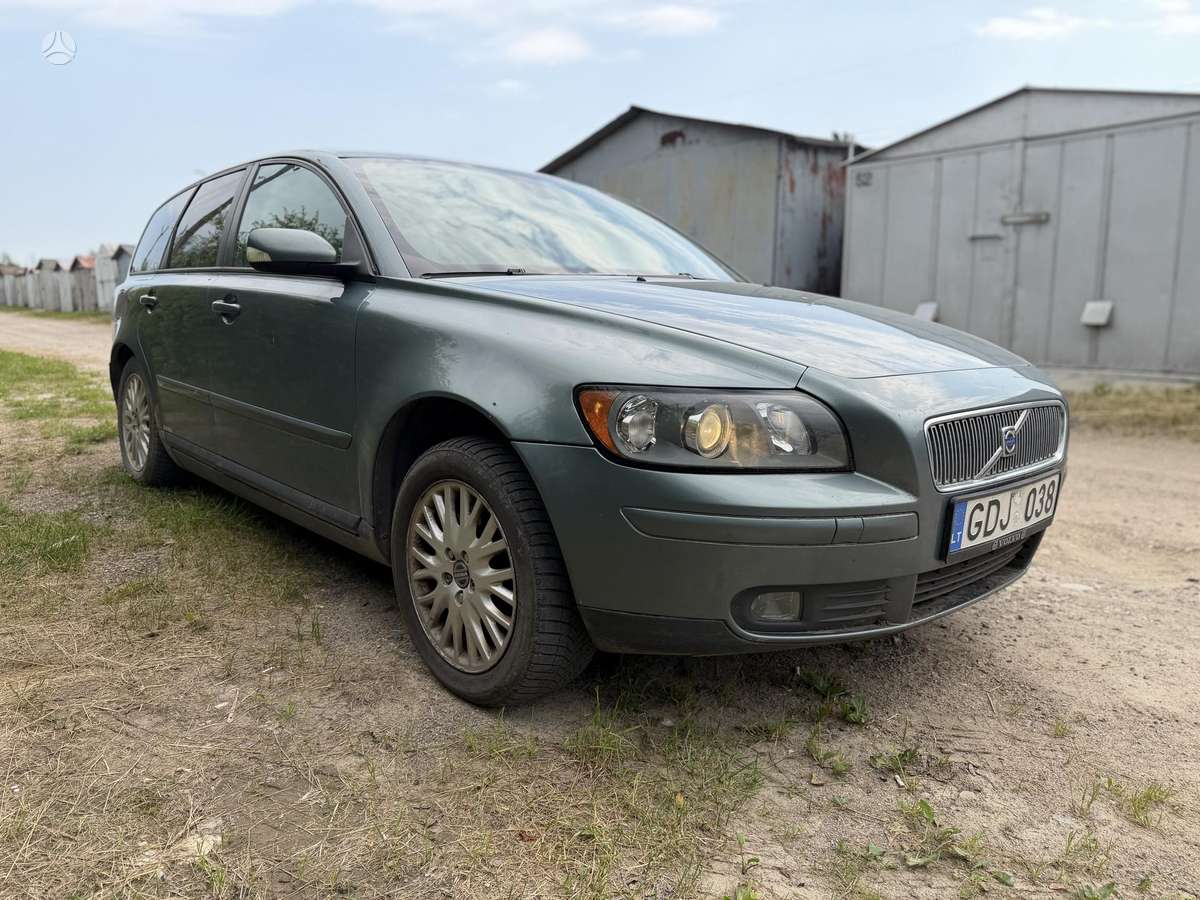 Volvo V50 2005 — engine 1998 cm³, 136 HP (100kW)