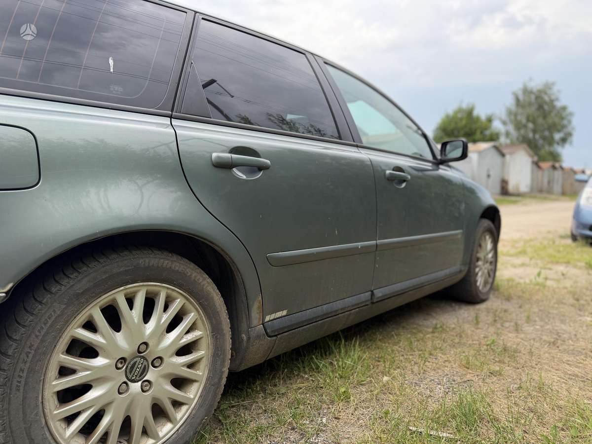 Volvo V50 2005 — photo 8