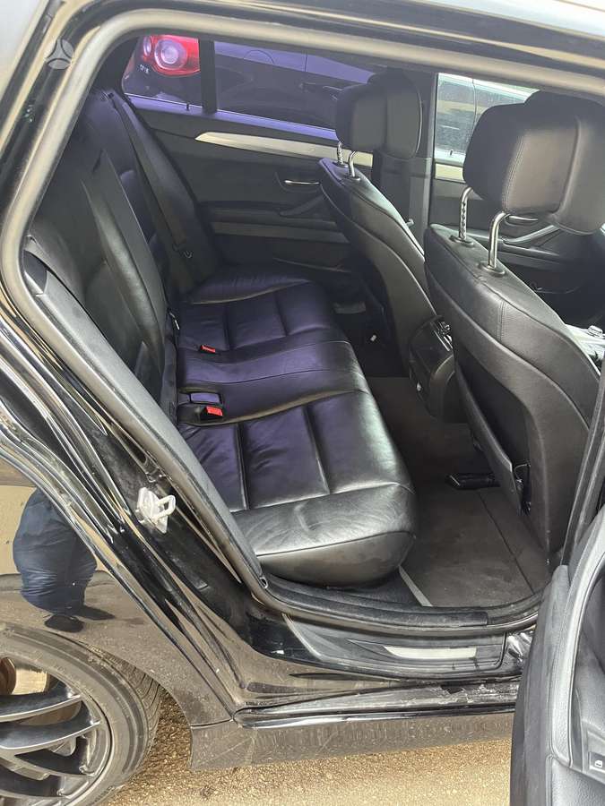 BMW 520 2012 — photo 10