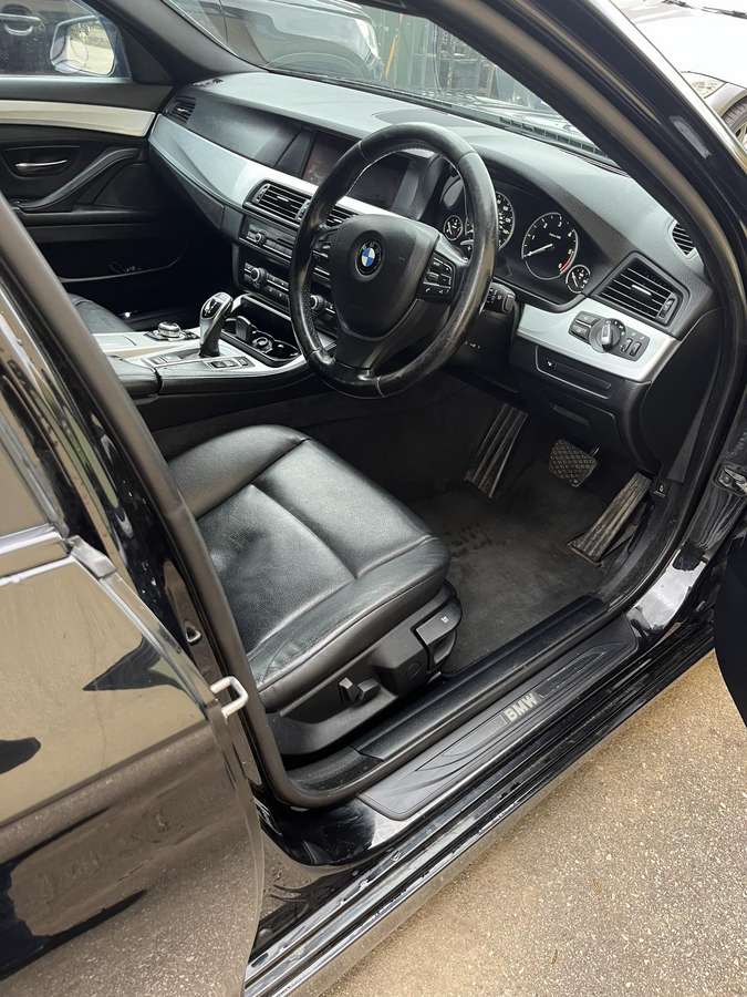 BMW 520 2012 — photo 9
