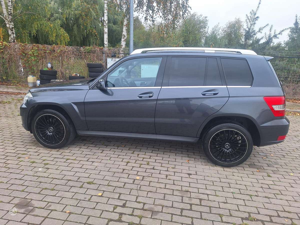 Mercedes-Benz GLK350 2010 — photo 6