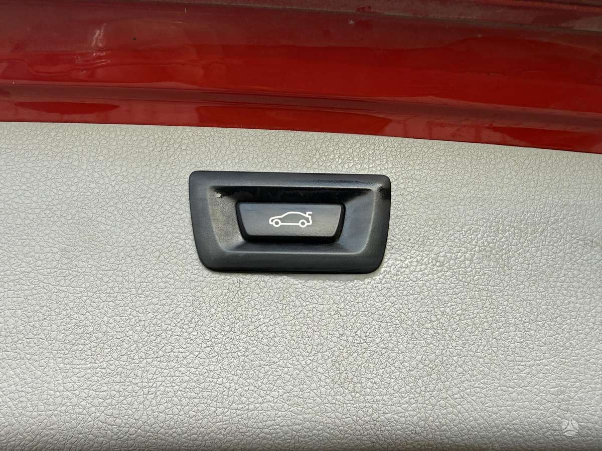 BMW 320 2012 — photo 13